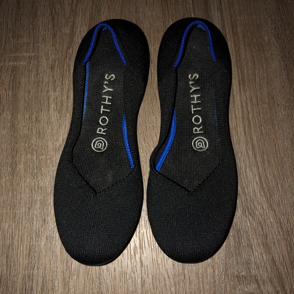 Solid Black Rothys Flats